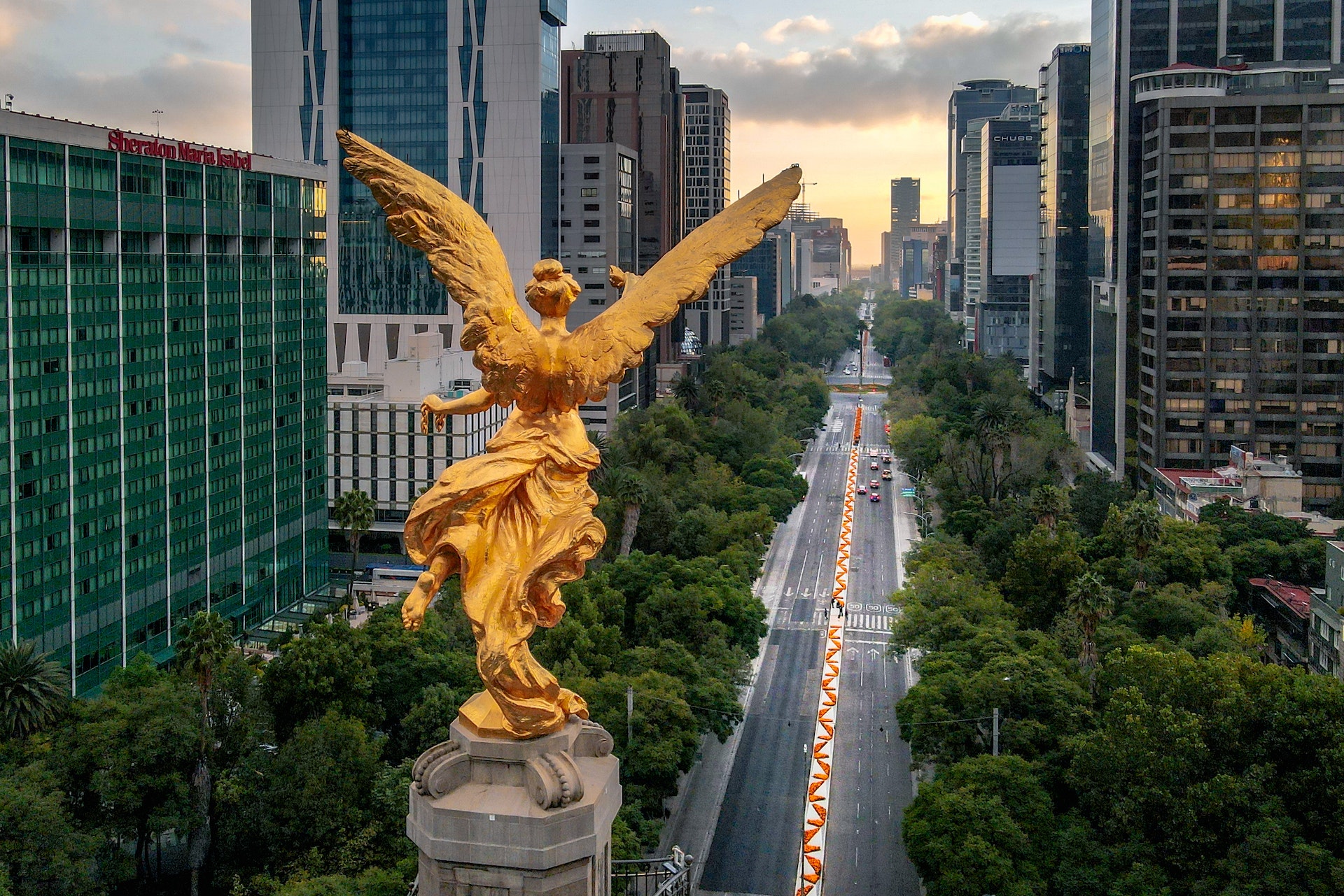 Photo by Victor Armas: https://www.pexels.com/photo/angel-of-independence-statue-in-mexico-city-13100888/