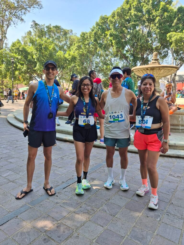 Fahad Hizam with J.M. Aquino runners after Acreimex 21k in Oaxaca.